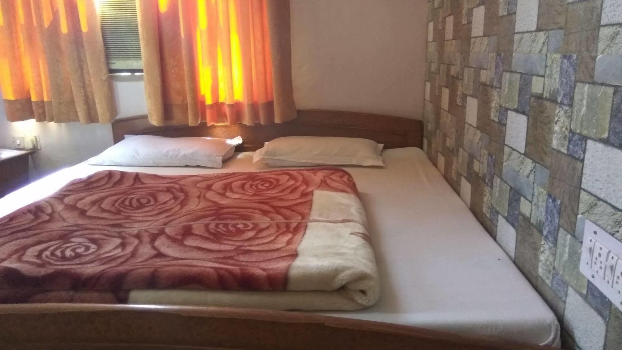 Hotel Ganga Kripa Dźajpur Zewnętrze zdjęcie